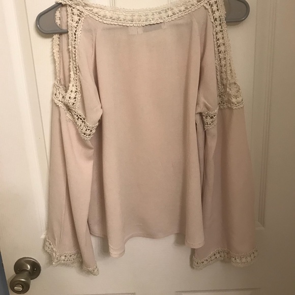 Pink blouse - Picture 4 of 4